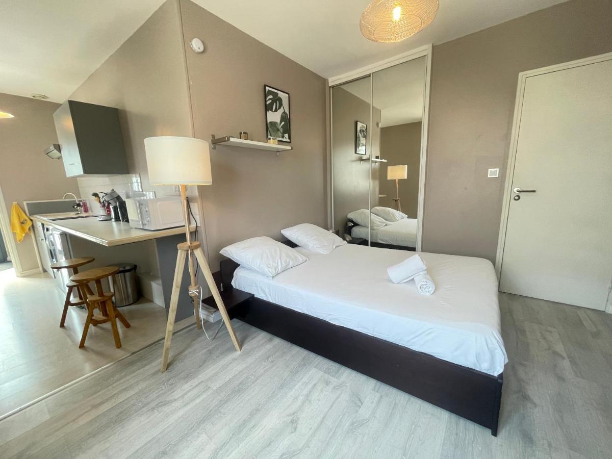 Dalla De Yourhosthelper Apartment